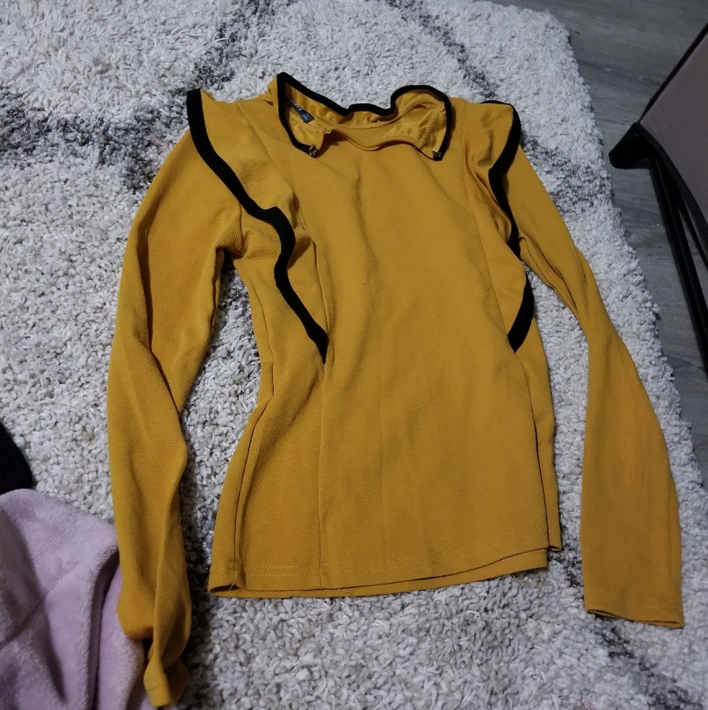 Cute ruffle long sleeve